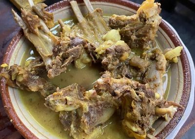 Nikmatnya Tengkleng Kambing Khas Solo yang Memanjakan Lidah, Hati-hati Kalap!
