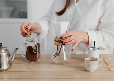 5 Cara Tepat Menyimpan Kopi agar Tahan Lama, Penting Perhatikan Wadahnya