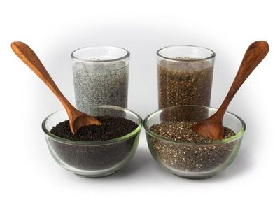 Terlihat Sama tapi Berbeda, Ini Bedanya Chia Seed dan Biji Selasih yang #KAMUHARUSTAU