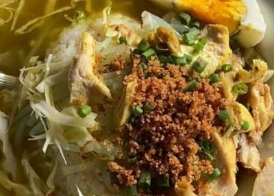 Soto Basket Stasiun, Wisata Kuliner Terbaik di Kota Malang Dimulai dari Sini!