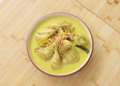 Resep Opor Ayam Kuning, Sajian Wajib Lebaran yang Menggugah Selera