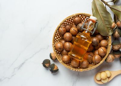 5 Manfaat Minyak Kemiri untuk Kesehatan dan Kecantikan