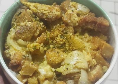 Oyakodon: Nasi Mangkuk Sederhana ala Jepang yang Mendunia