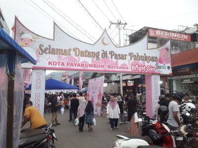 Ramai Dipadati Pengunjung, Pasar Pabukoan Kota Payakumbuh Punya 167 Gerai UMKM