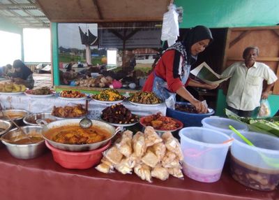 Berburu Kuliner di Nagari Kapau, Daerah Pencipta Nasi Kapau dengan Aneka Makanan Khas nan Lezat