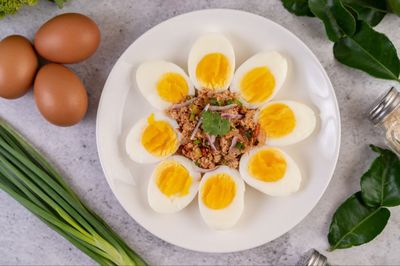 Tips Anti Gagal Merebus Telur yang Mudah Dikupas, Cuma 6 Menit Saja