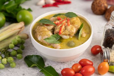 Simak Resep Opor Ayam yang Lezat Untuk Hidangan Lebaran, Dijamin Nikmat!