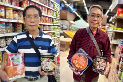 Sang Pelukis Kaleng Khong Ghuan Ungkap Ayah yang Menghilang Dalam Lukisannya