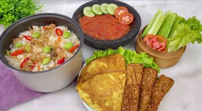 Resep Nasi Liwet yang Lezat, Cocok untuk Makan Bersama