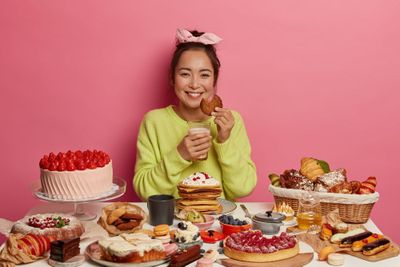 Mengenal Mindful Eating : Cara agar Fokus Saat Makan, Peduli dengan Makanan dan Proses Saat Memakannya