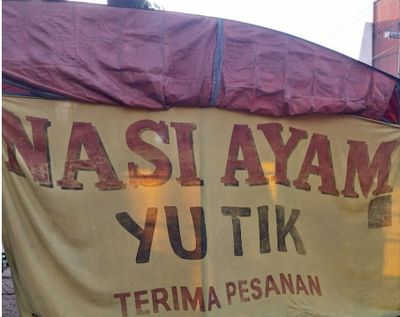Gurihnya Nasi Ayam Yu Tik Khas Semarang, Hidden Gem Warga Tembalang