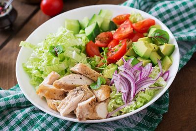 6 Resep Salad Sayur Sehat dan Bergizi untuk Diet yang Lezat