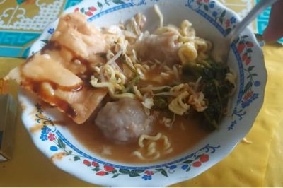 Kenikmatan Bakso Pecel Pacet, Kuliner Jawa Klasik dan Modern di Mojokerto yang Harus Kamu Coba