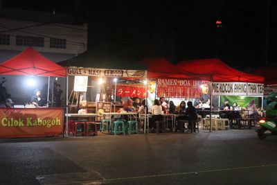 Wisata Kuliner Malam Lengkong Kecil: 5 Tempat Makan yang Harus Kamu Datangi di Bandung