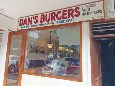 Mencicipi Dan s Burgers Jakarta, Krispi di Luar dan Juicy di Dalam