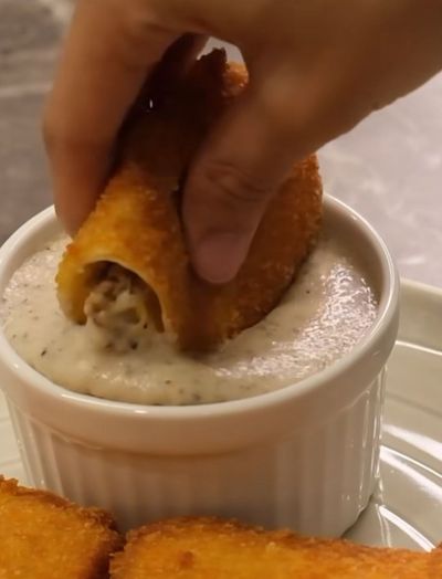 Yummy! Ini Resep Risol Daging Mozarella dengan Saus Truffle