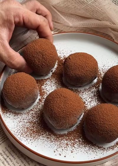 Resep Choco Truffle Mochi: Cokelat Lumer dan Tekstur Kenyalnya Bikin Ketagihan