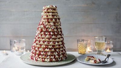 Kransekake: Kue Khas Norwegia yang Membawa Harapan Tahun Baru