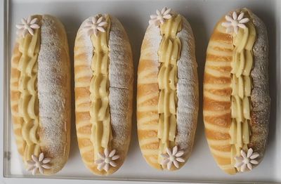 Custard Milk Bread: Roti Susu Super Lembut dengan Isi Vla yang Bikin Candu