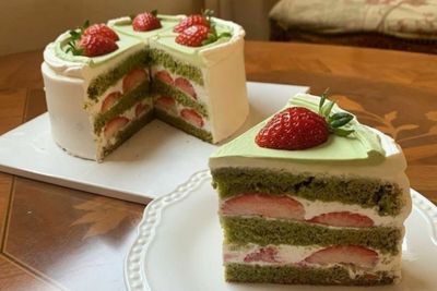 17 Ide Nama Usaha Matcha Strawberry Cake yang Manis, Kekinian, dan Estetik
