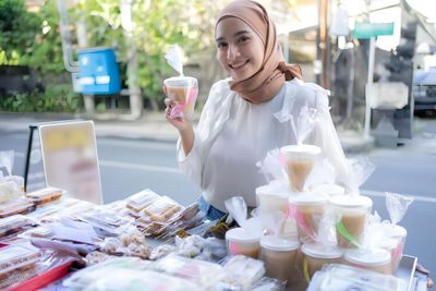 5 Hal yang Wajib Disiapkan untuk Berjualan Takjil Ramadhan, Yuk Simak biar Cuan!