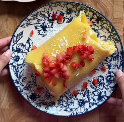 Bikin Candu! Resep Cream Crepe Rolls dengan Stroberi: Hidangan Manis yang Lembut dan Lezat