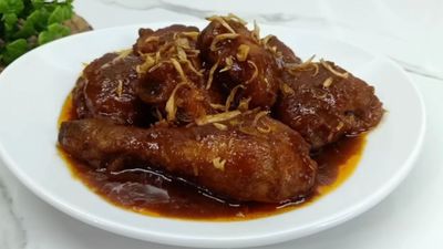 Resep Semur Ayam yang Lezat dan Empuk, Cobain di Rumah!