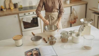 6 Alat Buat Kue Kering yang Harus Ada di Dapur, Wajib Punya!