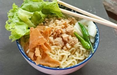17 Ide Nama Usaha Cwie Mie Kekinian yang Bikin Laper Duluan Sebelum Nyicipin!