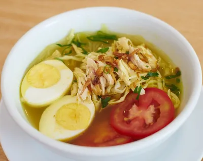 Eri Cahyadi Ajak Kamu Makan Soto khas Surabaya, Ayo Merapat Rek!