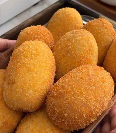 Resep Roti Goreng Pisang Cokelat: Camilan Renyah di Luar dan Lumer di Dalam yang Mudah Dibuat