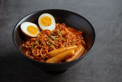 2 Varian Samyang Korea yang Lagi Hits di 2025, Rose & Quattro Cheese