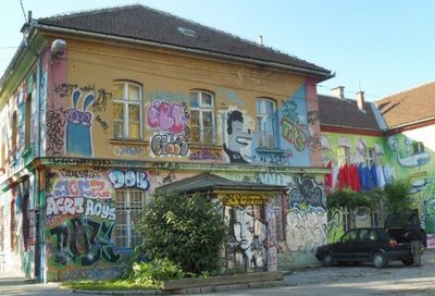 Metelkova, Kota Penuh Lukisan Grafiti dan Karya Seni di Tengah Ibu Kota Slovenia