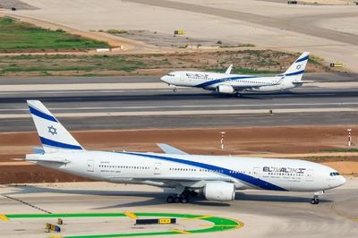 Momen Maskapai Israel Dijaga Ketat saat Landing di Airport, Dikawal Kendaraan Lapis Baja, Ini Alasannya!