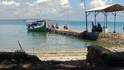 Mengeksplore Pulau Gili Iyang Sumenep Sambil Merasakan Oksigen Terbaik
