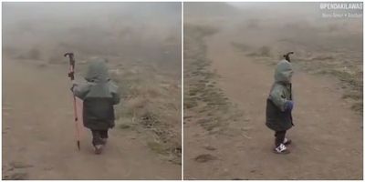 Heboh! Balita Diajak Ortu Mendaki Gunung Prau, Tuai Kecaman