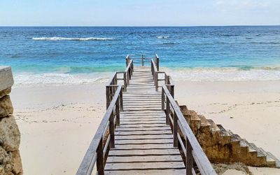 Mengintip Keindahan Pantai Kawona, Tempat Healing Raisa dan Hamis Daud yang Tersembunyi di NTT