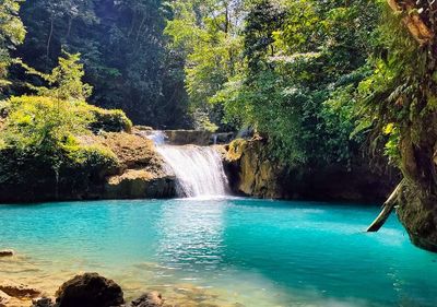 Cantiknya Air Terjun Lokomboro, Kepingan Surga yang Ada di Pulau Sumba