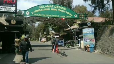 Ratusan Wisatawan Kunjungi Bromo Usai Terbakar, Booking Hotel Capai 80 Persen