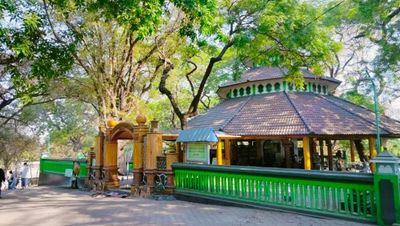 Wisata Religi ke Segoropuro Pasuruan, Ada Makam Keturunan Nabi Muhammad