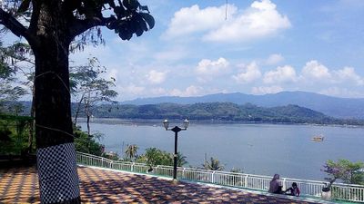 Menikmati Keindahan Alam dari Puncak Bukit Sidoguro di Klaten, Panorama Indah yang Memanjakan Mata