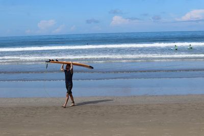Ternyata Ini Alasan Pantai Kuta Disebut Surganya Pecinta Surfing, Apa Itu?