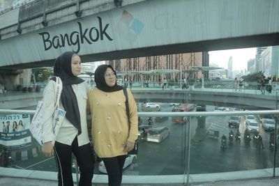Biar Nyaman Saat Bertualang, Ini Tips Kece Buat Hijabers Saat Travelling