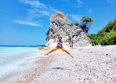 Uniknya Pantai Kolbano di NTT, Air Laut Biru dan Pantai Berpasir Warna-warni Bikin Tenang