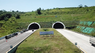 Bikin Sejuk dan Kurangi Polusi Karbon, Jalan Tol Cisumdawu Ditanami Tanaman Trembesi