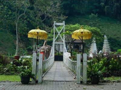 Indahnya Taman Kemesraan, Wisata Negeri Dongeng di Malang yang Hanya Bayar Rp25 Ribu