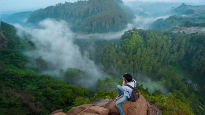 3 Rute Hiking Mudah di Sekitar Bandung untuk Pemula