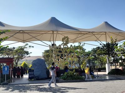 Kiara Artha Park: Taman Eksotis di Tengah Kota Bandung