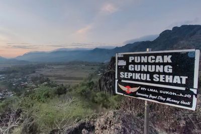 Gunung Sepikul, Spot Sunrise dan Sunset di Sukoharjo yang Menawan