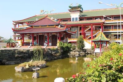 Menjelajahi Klenteng Tuban, Wisata Budaya dan Harmoni Masyarakat di Tahun Baru